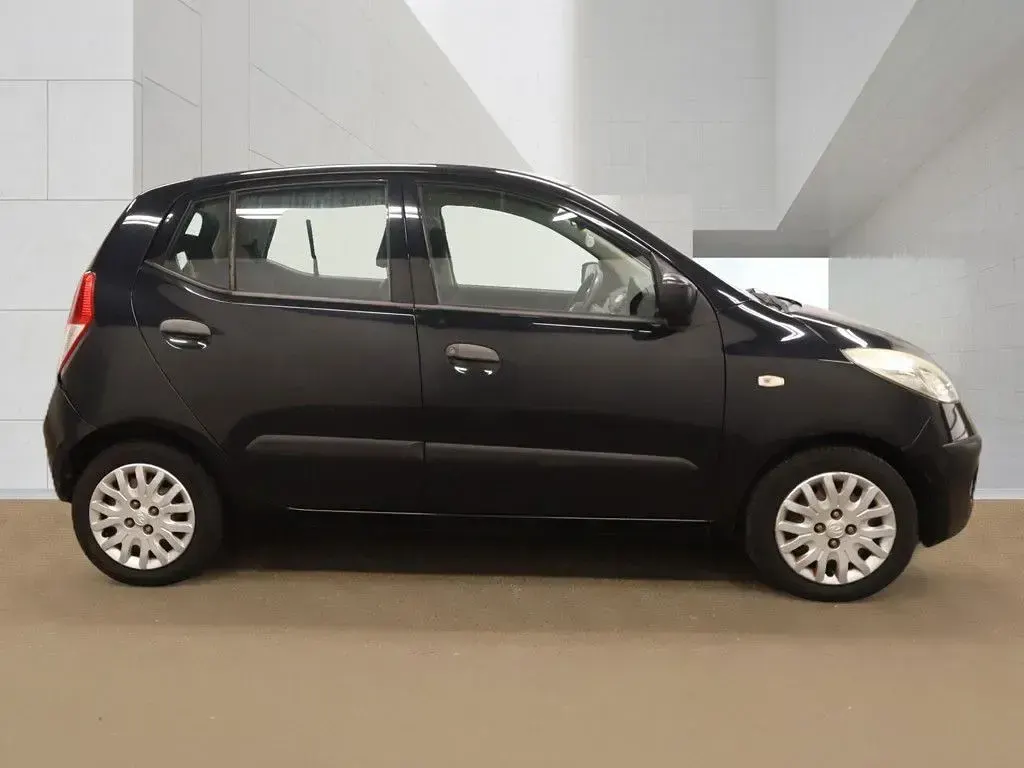Used Hyundai i10 Classic 77 HP (56 kW) 2010 Black Hatchback