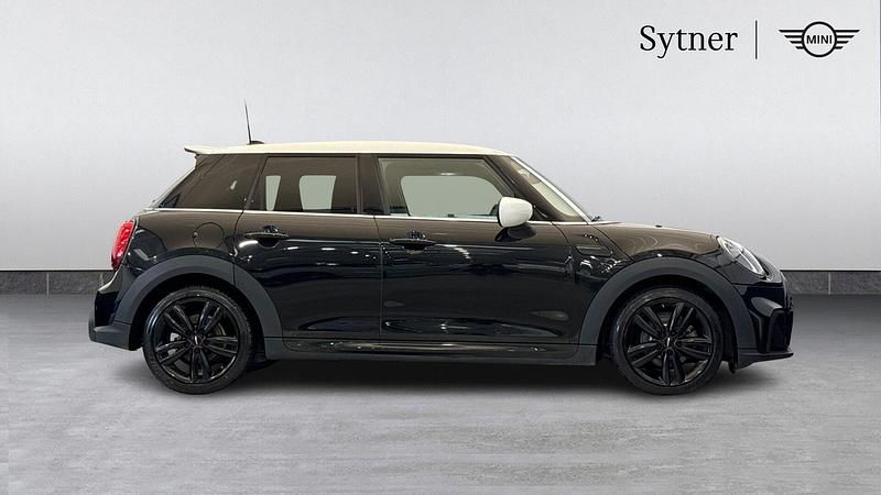Używany Mini Cooper Hatch 134 KM (98 kW) 2021 Czarny Hatchback