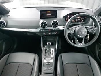 Used Audi Q2 S-Line 150 HP (110 kW) 2023 White SUV