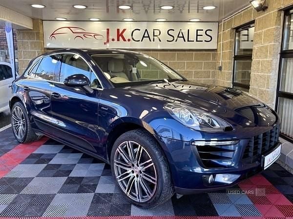 Blue Used 2015 Porsche Macan S SUV | £18,295 (Fair price) - Image 1/4
