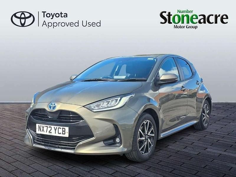 Used Toyota Yaris Hybrid Design 113 HP (83 kW) 2023 Other Hatchback