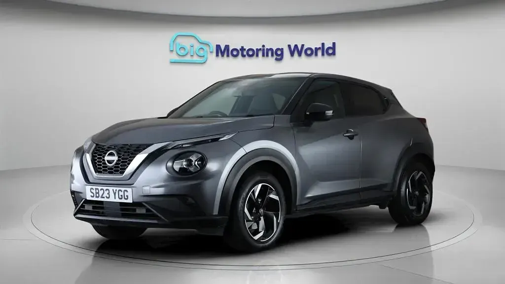 Used Nissan Juke N-Connecta 114 HP (83 kW) 2023 Grey SUV
