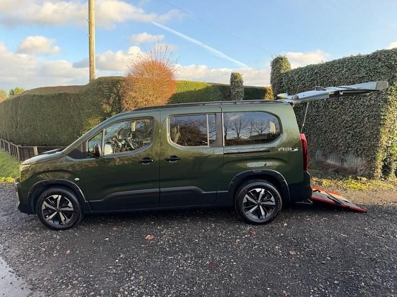 Used Peugeot Rifter Allure 2025 Green MPV