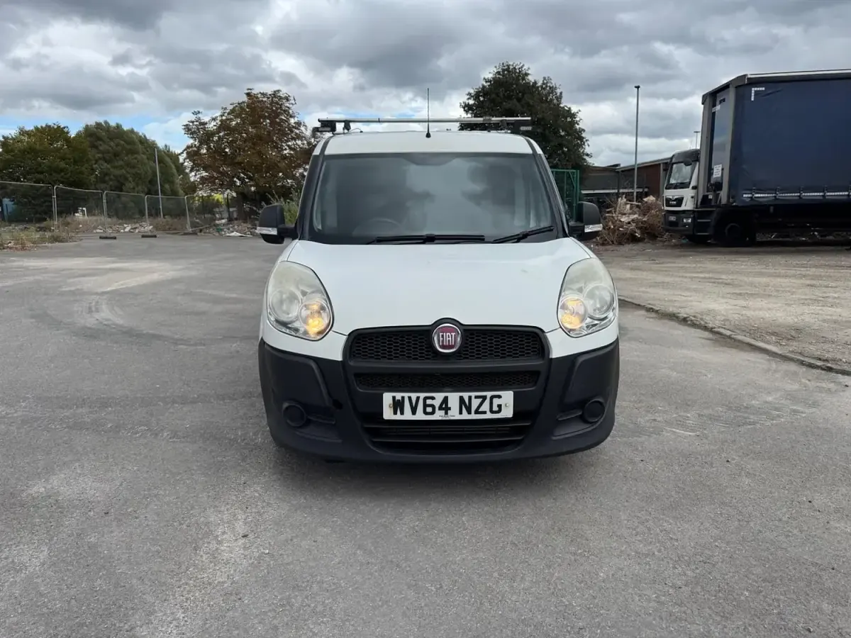 Used Fiat Doblò 105 HP (77 kW) 2014 White MPV