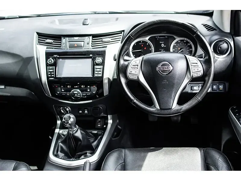 Used Nissan Navara Tekna 2019 Silver Pickup