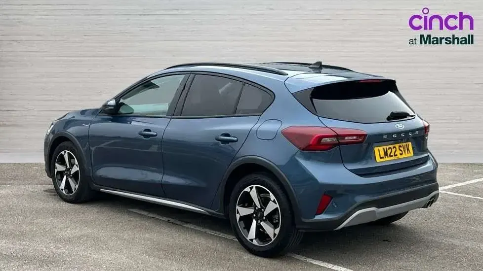 Used Ford Focus Active 125 HP (91 kW) 2022 Blue Hatchback