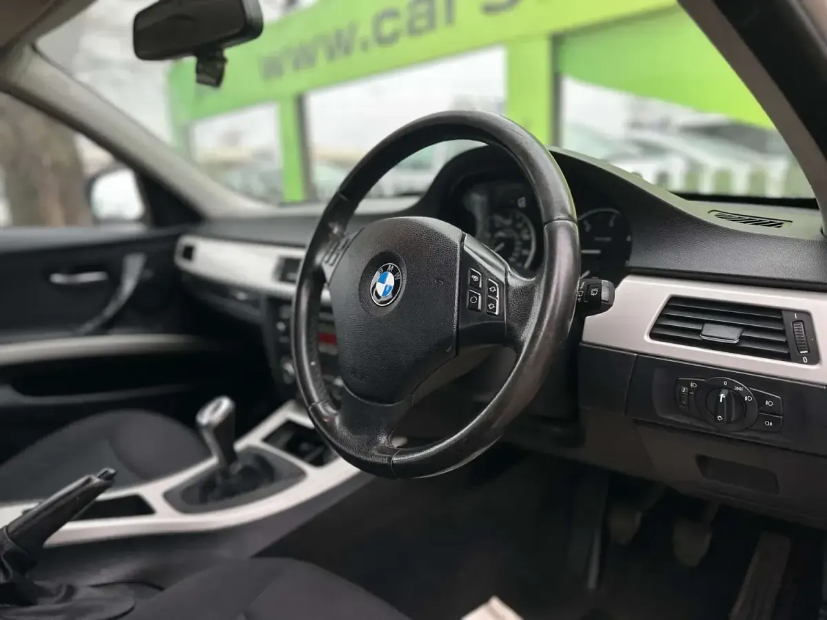 Used BMW 318 Comfort Edition 2009 Silver Sedan