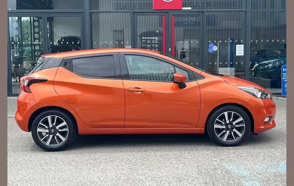 Used Nissan Micra N-Connecta 90 HP (66 kW) 2018 Orange Hatchback