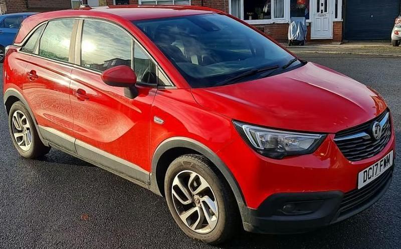 Used Vauxhall Crossland X 82 HP (60 kW) 2017 Red SUV