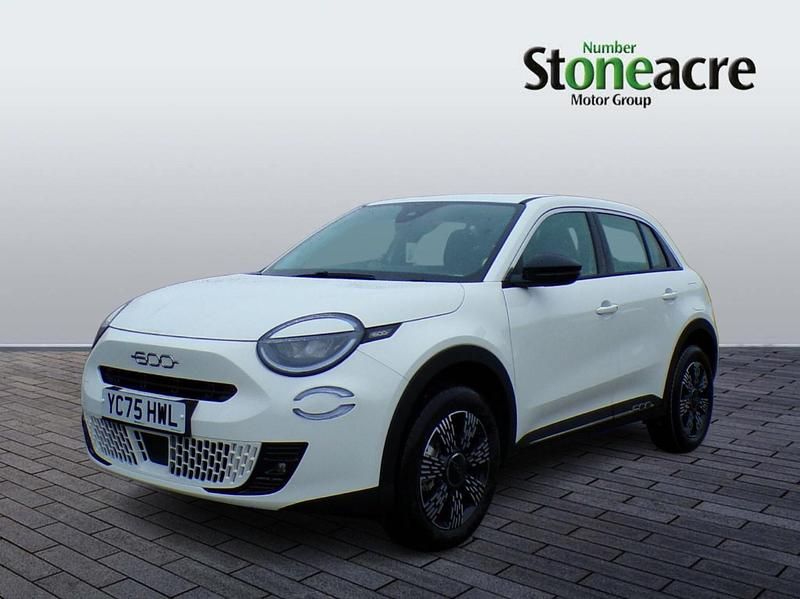 New Fiat 600 99 HP (72 kW) 2025 White Hatchback