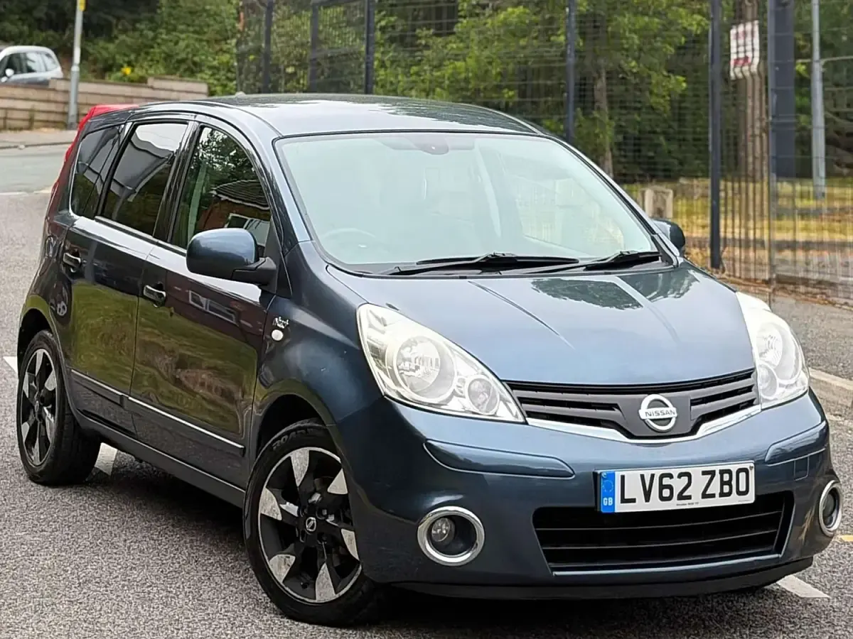 Used Nissan Note N-TEC 90 HP (66 kW) 2013 Blue Hatchback