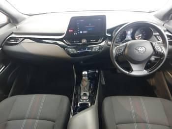 Second-hand Toyota C-HR Sport 122 CP (89 kW) 2023 Alb SUV