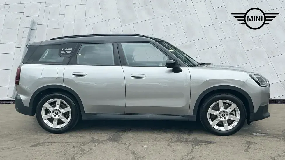 Usado Mini Countryman 168 CV (123 kW) 2025 Plateado SUV