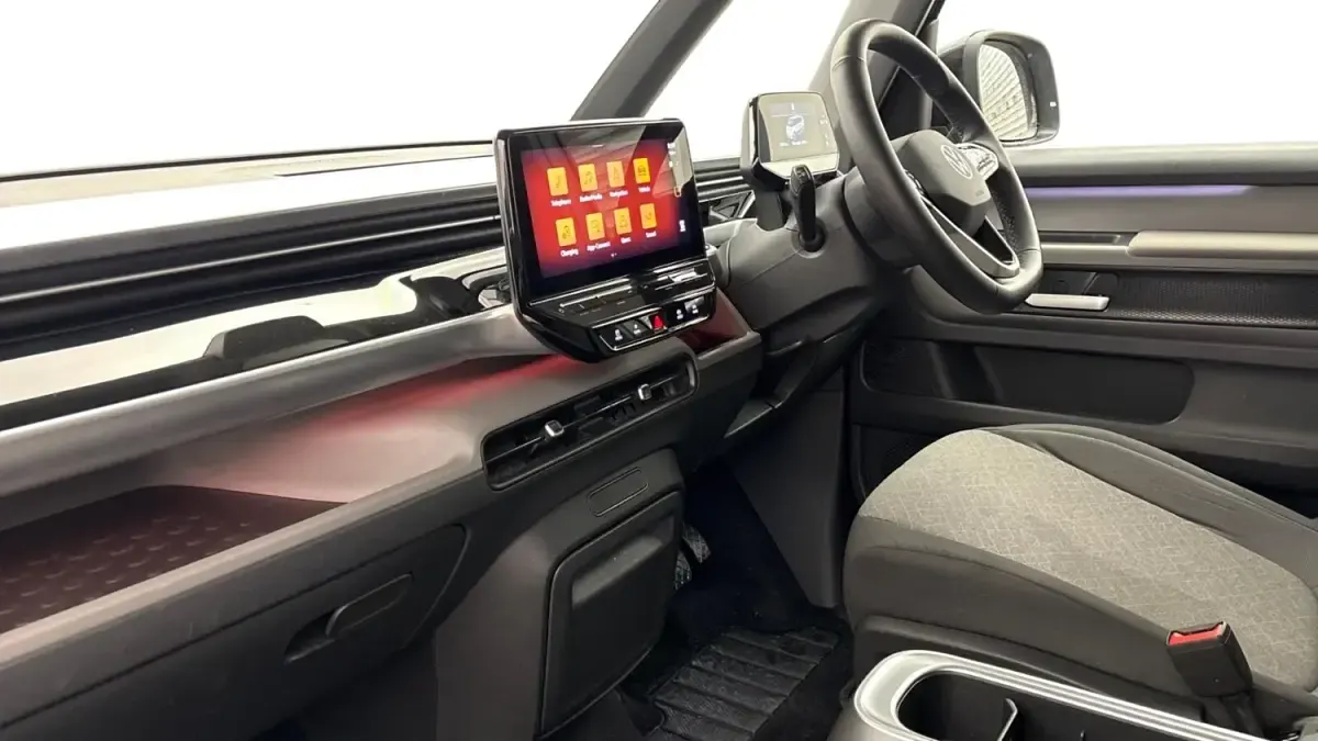 Używany VW ID. Buzz Pro 210 kW (286 KM) 2023 Srebrny Minivan