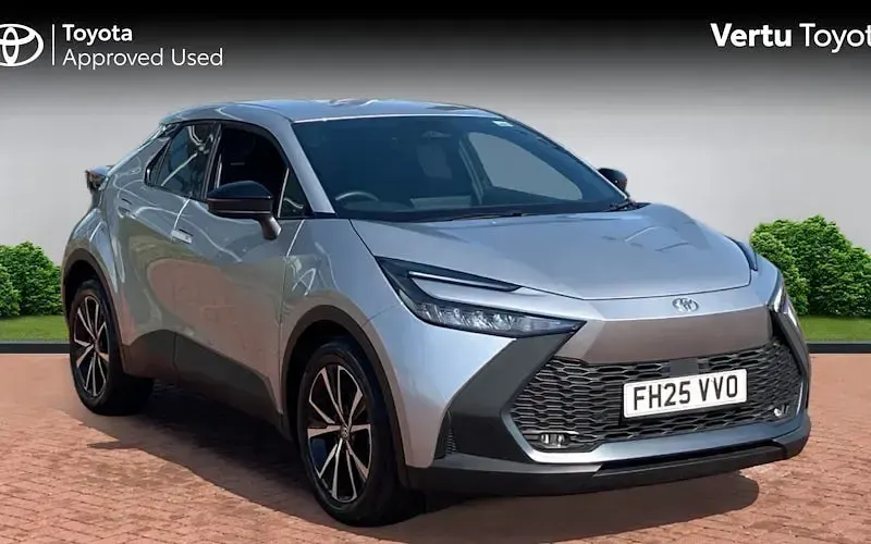 Used Toyota C-HR Design 140 HP (102 kW) 2025 SUV