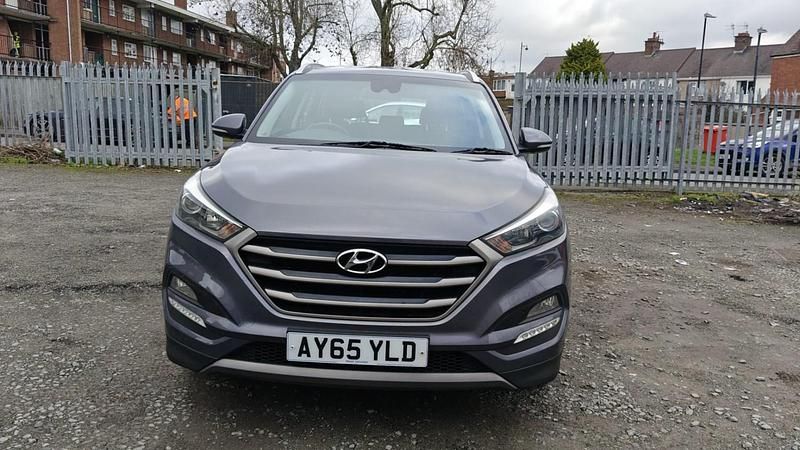 Usado Hyundai Tucson SE 116 HP (85 kW) 2015 Cinzento SUV