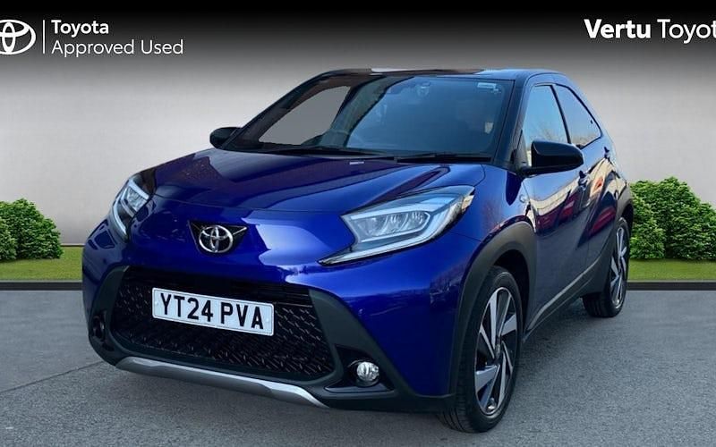 Used Toyota Aygo X 72 HP (52 kW) 2024 Blue SUV