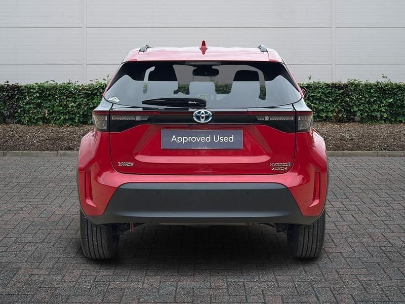 Used Toyota Yaris Hybrid 2022 Red Hatchback