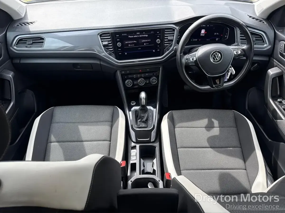 Used VW T-Roc SEL 150 HP (110 kW) 2021 Yellow SUV