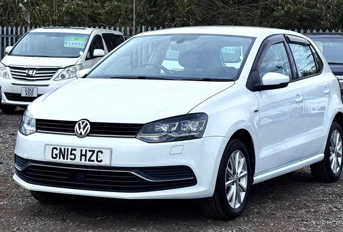 Used VW Polo SE 105 HP (77 kW) 2015 White Hatchback
