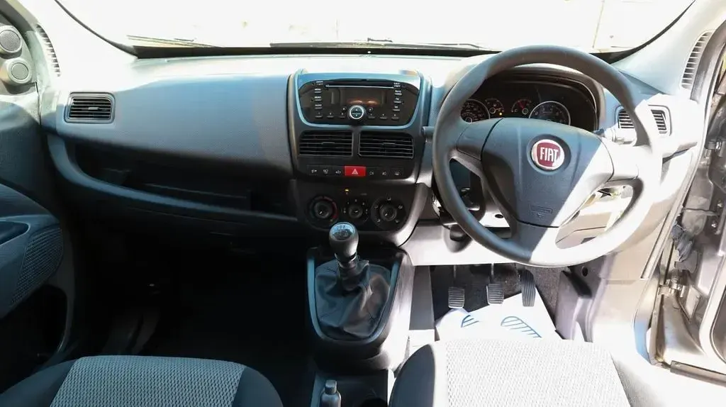Used Fiat Doblò 95 HP (69 kW) 2019 Grey MPV