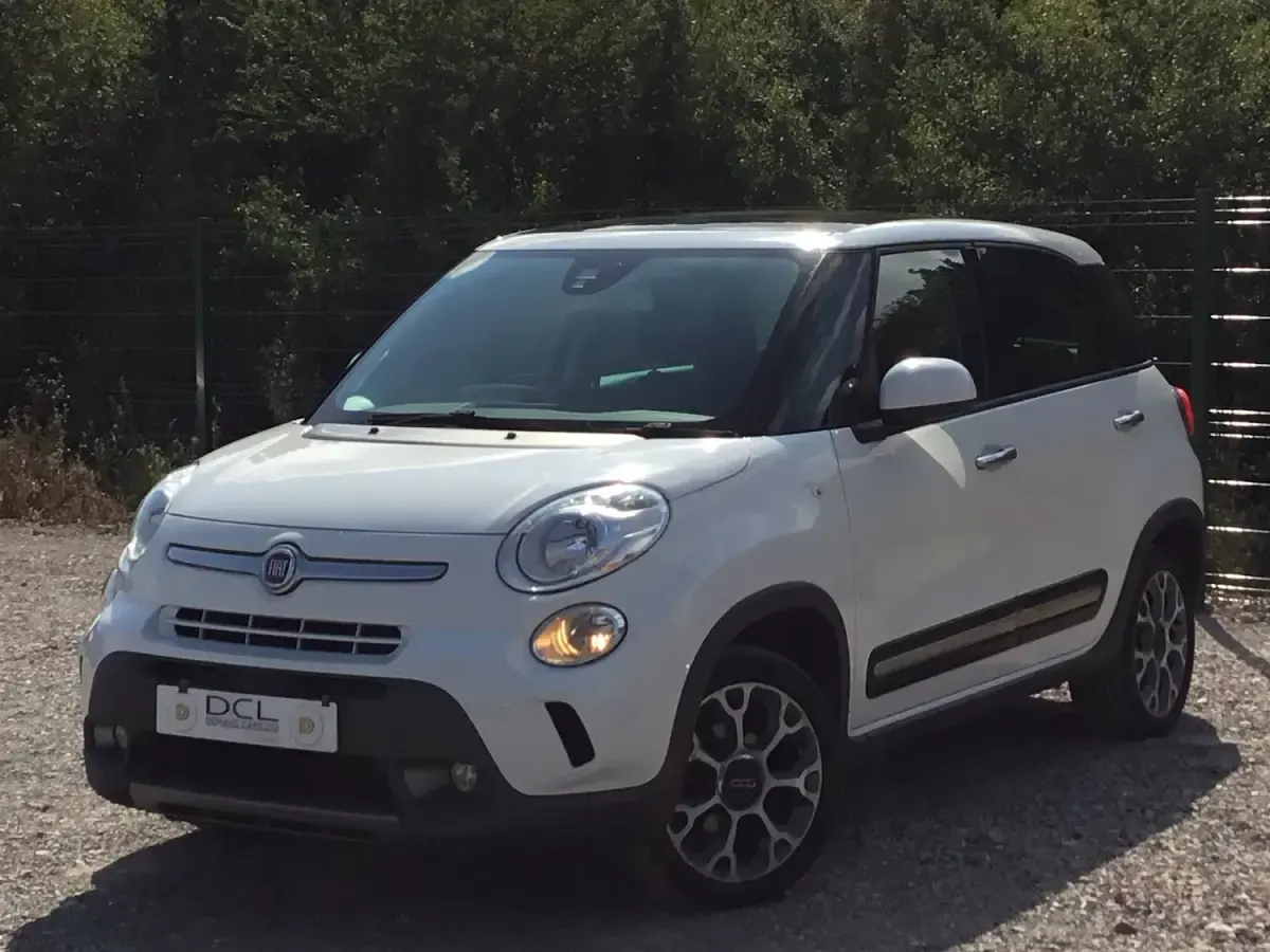 Used Fiat 500L Trekking 85 HP (62 kW) 2015 White MPV