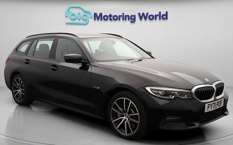 Used 2021 BMW 330e Sport Line Estate | £19,447 (Good price) - Image 1/4