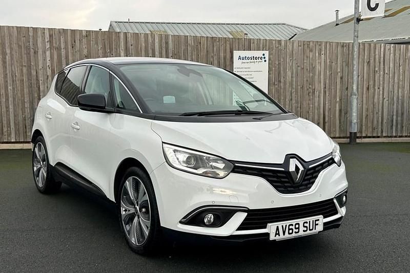 White/black Used 2019 Renault Scénic IV Signature MPV | £11,750 (Fair price) - Image 1/1