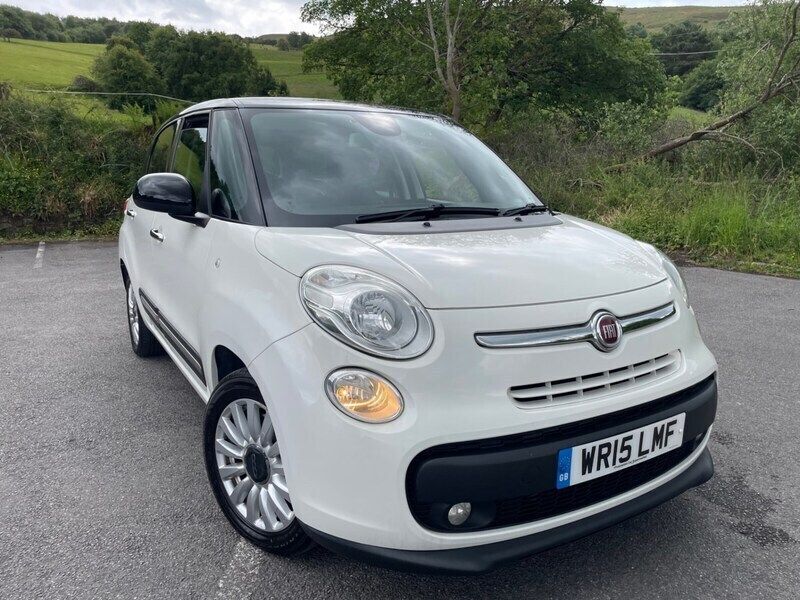 White Used 2015 Fiat 500L Lounge MPV | £3,495 (Fair price) - Image 1/4