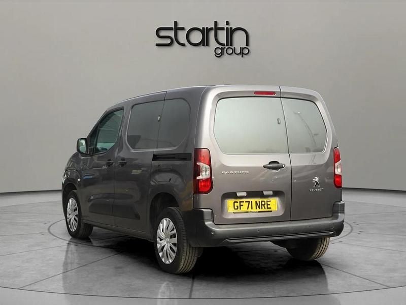 Used Peugeot Partner Premium 130 HP (95 kW) 2021 Grey MPV