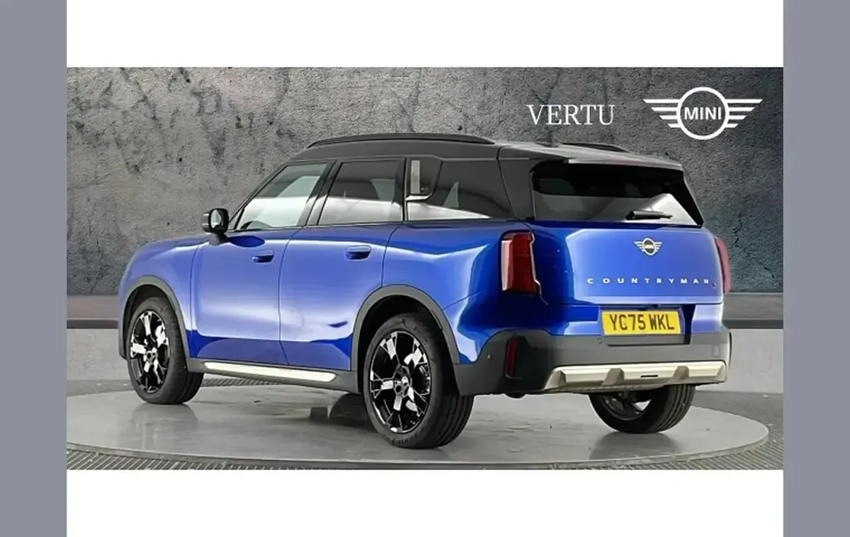 Used Mini Countryman Exclusive 214 HP (157 kW) 2025 Blue SUV