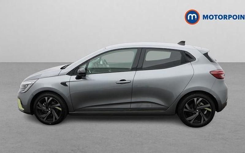 Used Renault Clio V Engineered 145 HP (106 kW) 2023 Grey Hatchback