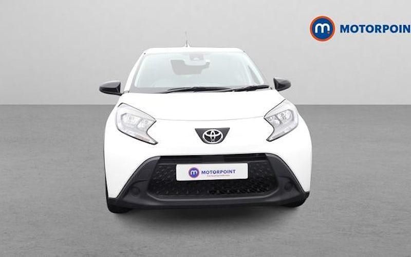 Used Toyota Aygo X PURE 72 HP (52 kW) 2025 SUV