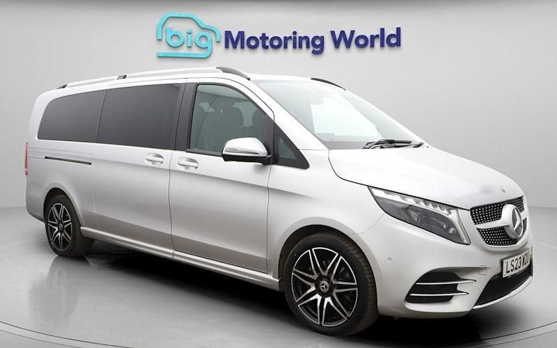 Used Mercedes V300 AMG line 237 HP (174 kW) 2023 Silver MPV