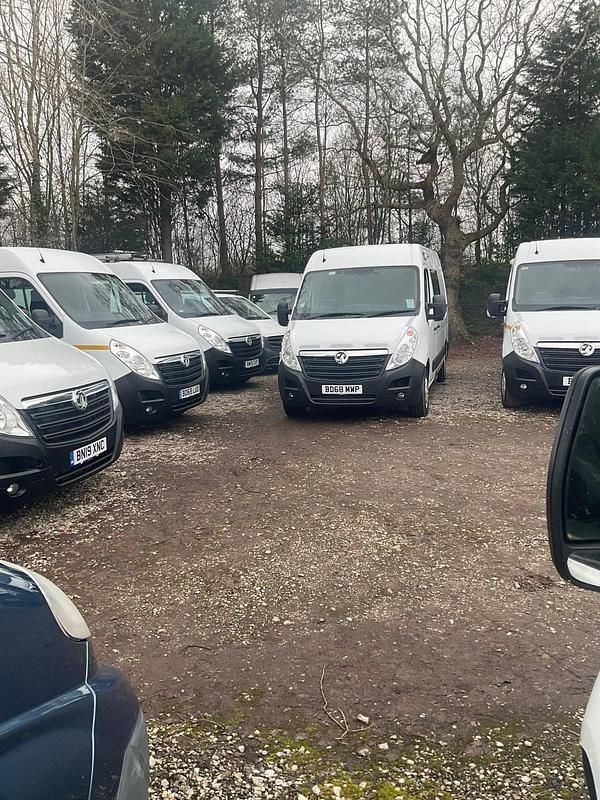Used Vauxhall Movano 130 HP (95 kW) 2018 White MPV