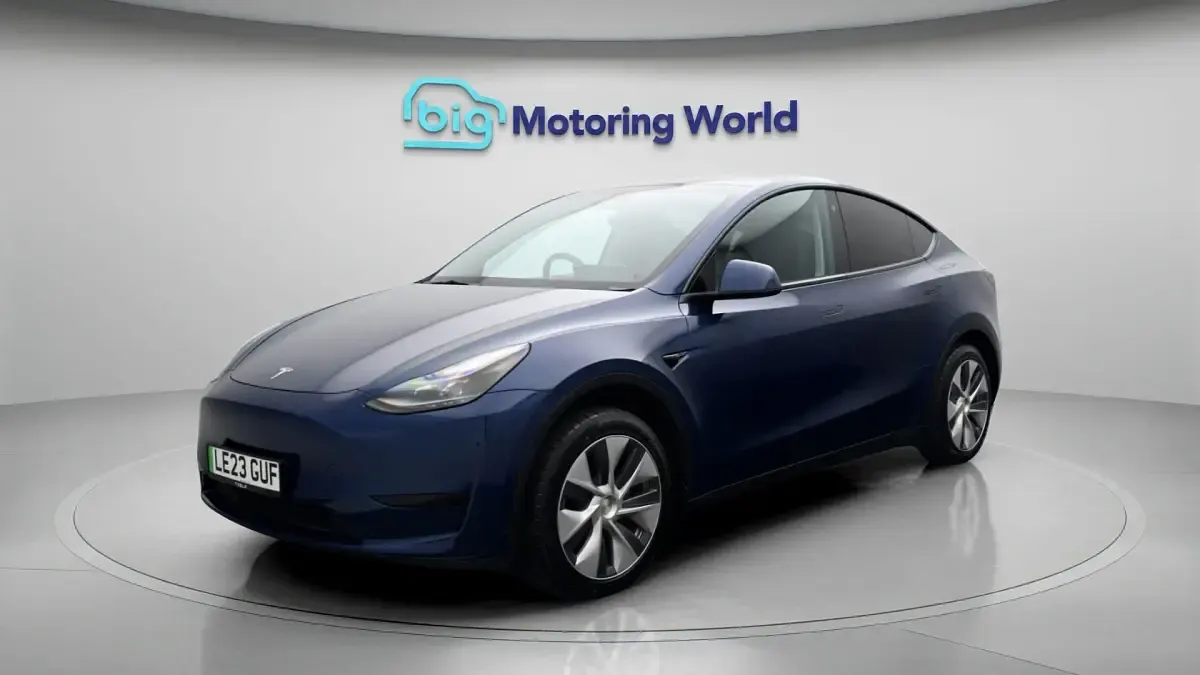 Used Tesla Model Y RWD 254 kW (346 HP) 2023 Blue SUV