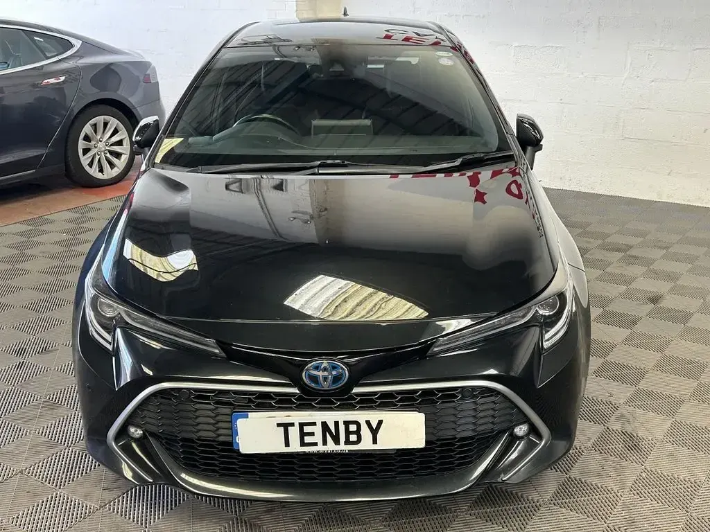 Used Toyota Corolla 184 HP (135 kW) 2019 Black Hatchback