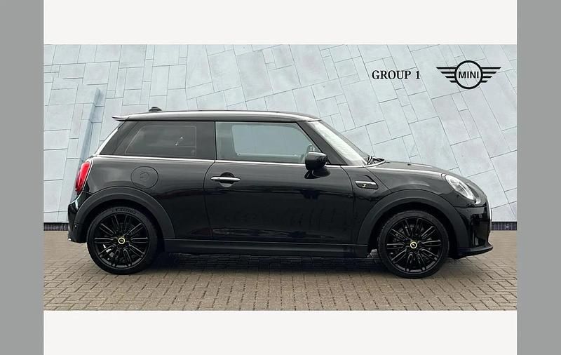 Used Mini Cooper S Level 2 135 kW (184 HP) 2023 Midnight black ii Hatchback