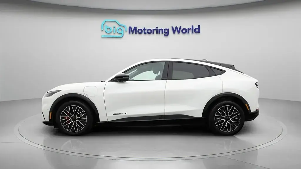 Usado Ford Mustang Mach-E Extended Range 216 kW (294 HP) 2025 SUV