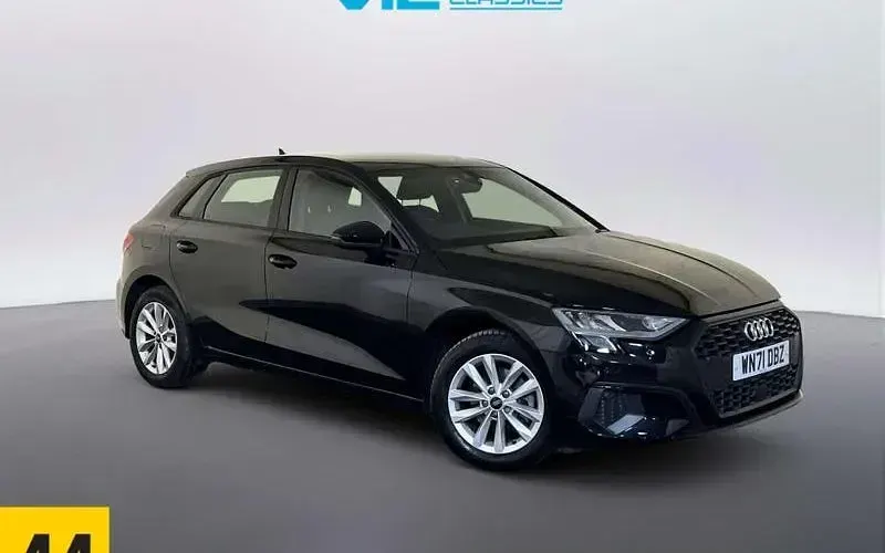 Used Audi A3 Sportback Advanced 110 HP (80 kW) 2022 Hatchback