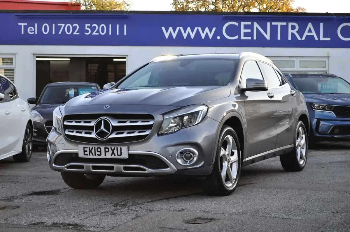 Used Mercedes GLA200 Executive 156 HP (114 kW) 2019 Grey SUV