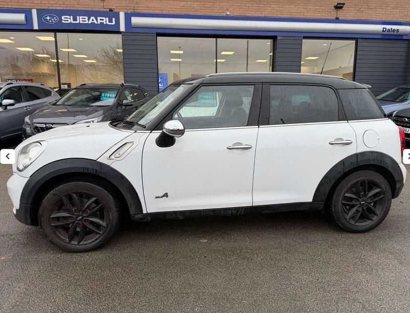 Used Mini Cooper 2014 White Hatchback