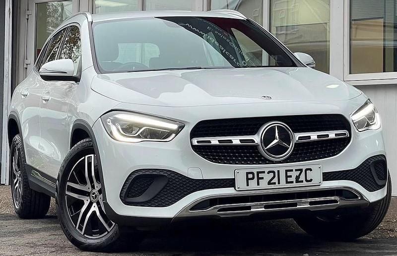 Used Mercedes GLA200 150 HP (110 kW) 2021 White SUV