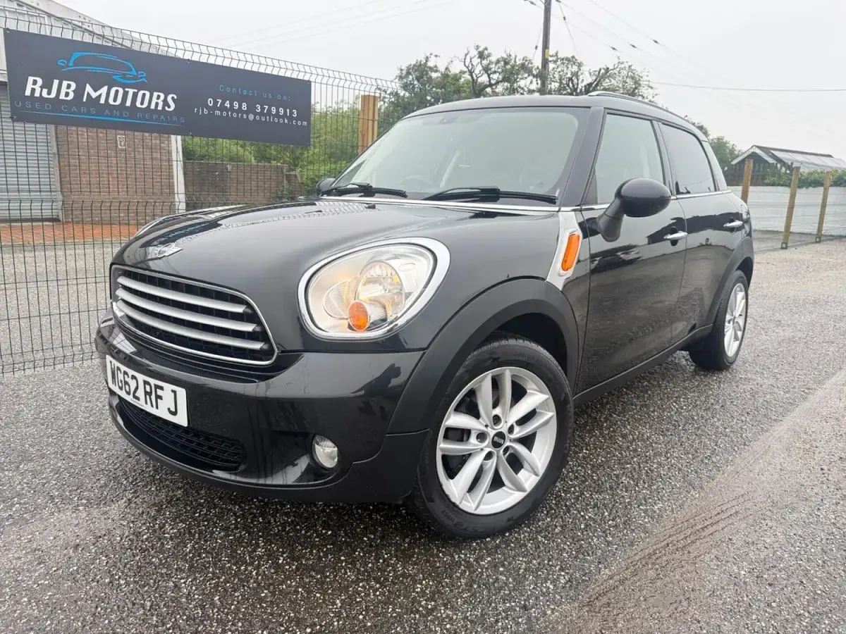 Used Mini Cooper Countryman 122 HP (89 kW) 2012 Black SUV