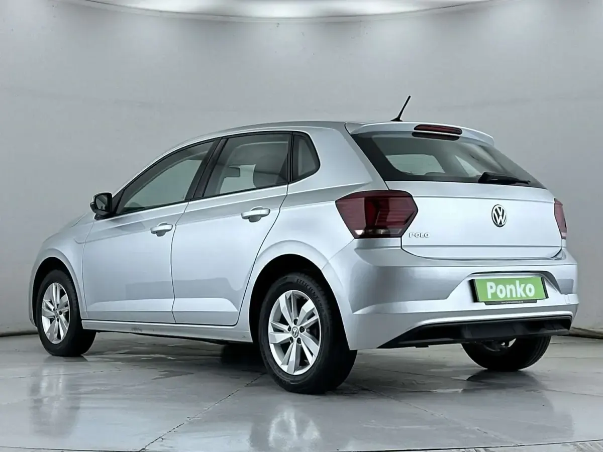 Usado VW Polo SE 95 HP (69 kW) 2018 Prateado Citadino