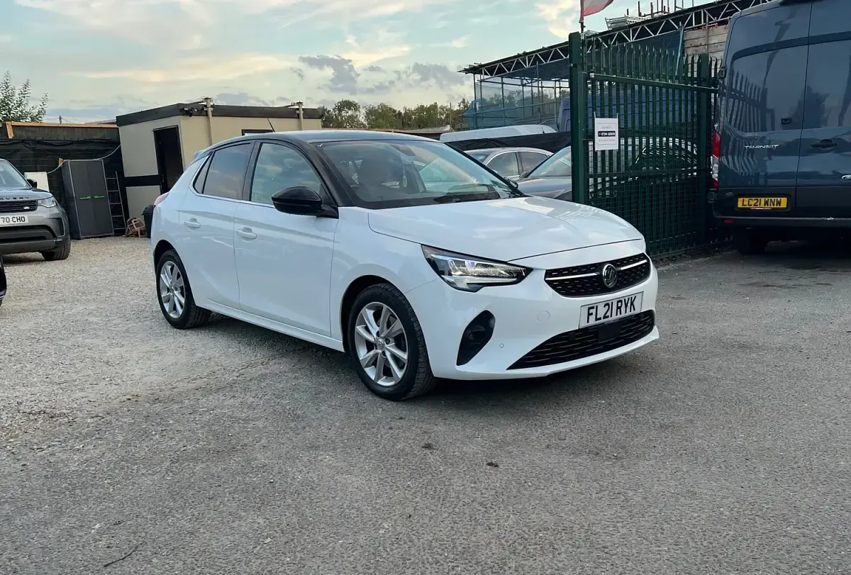 Used Vauxhall Corsa Elite 100 HP (73 kW) 2021 White Hatchback