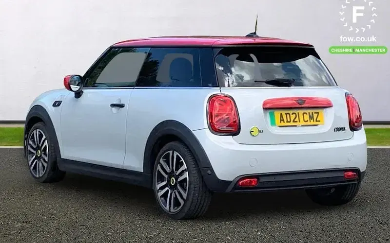Used Mini Cooper Level 3 135 kW (184 HP) 2023 Hatchback