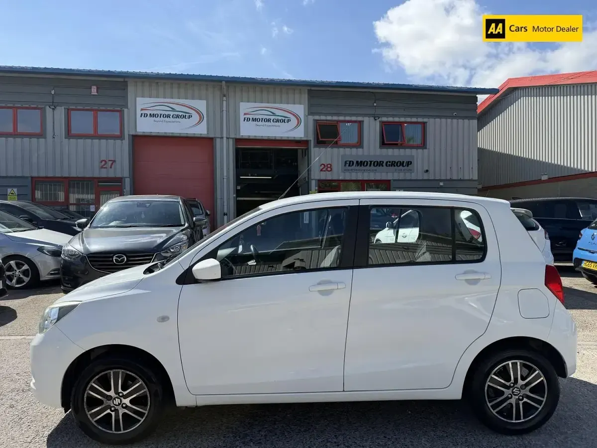 Used Suzuki Celerio SZ4 68 HP (50 kW) 2015 White Hatchback