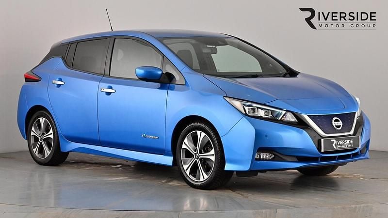 Used Nissan Leaf Tekna 110 kW (150 HP) 2019 Blue Hatchback