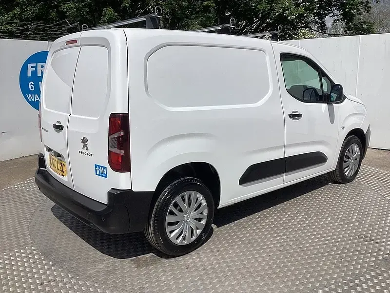 Used Peugeot Partner 2020 White MPV